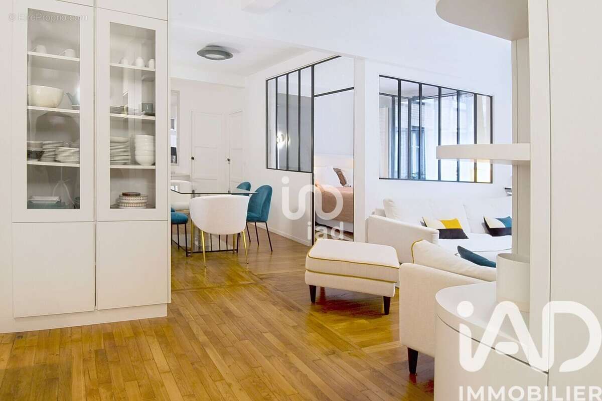 Photo 3 - Appartement à PARIS-16E