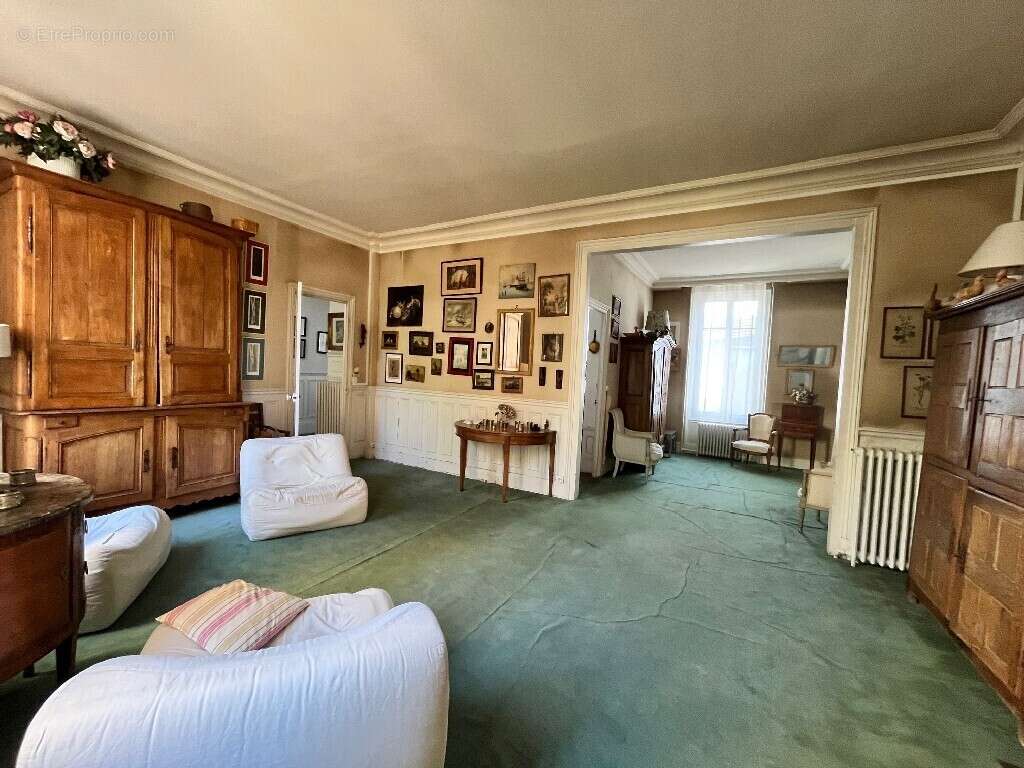 Maison 193 m² à Orleans  - photo 2
