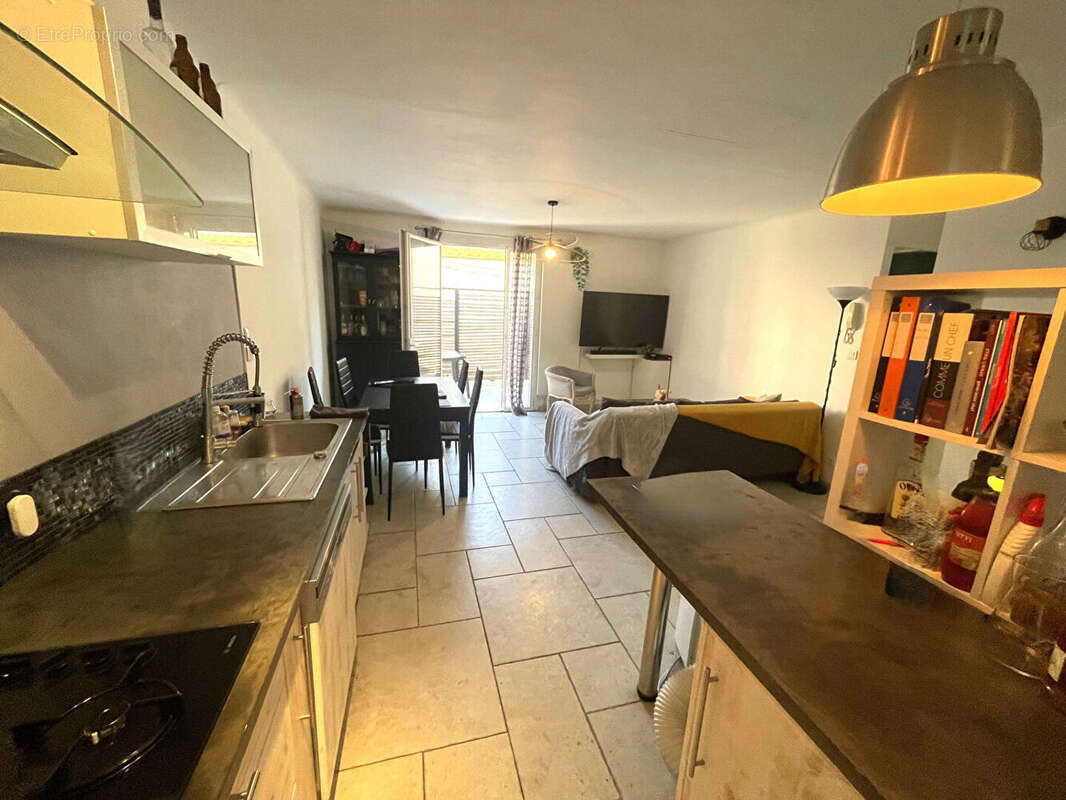 Maison à MORIERES-LES-AVIGNON