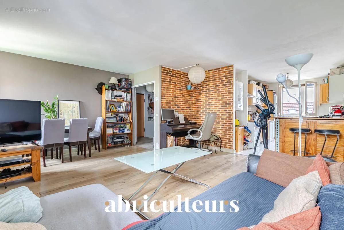 Appartement à GENNEVILLIERS