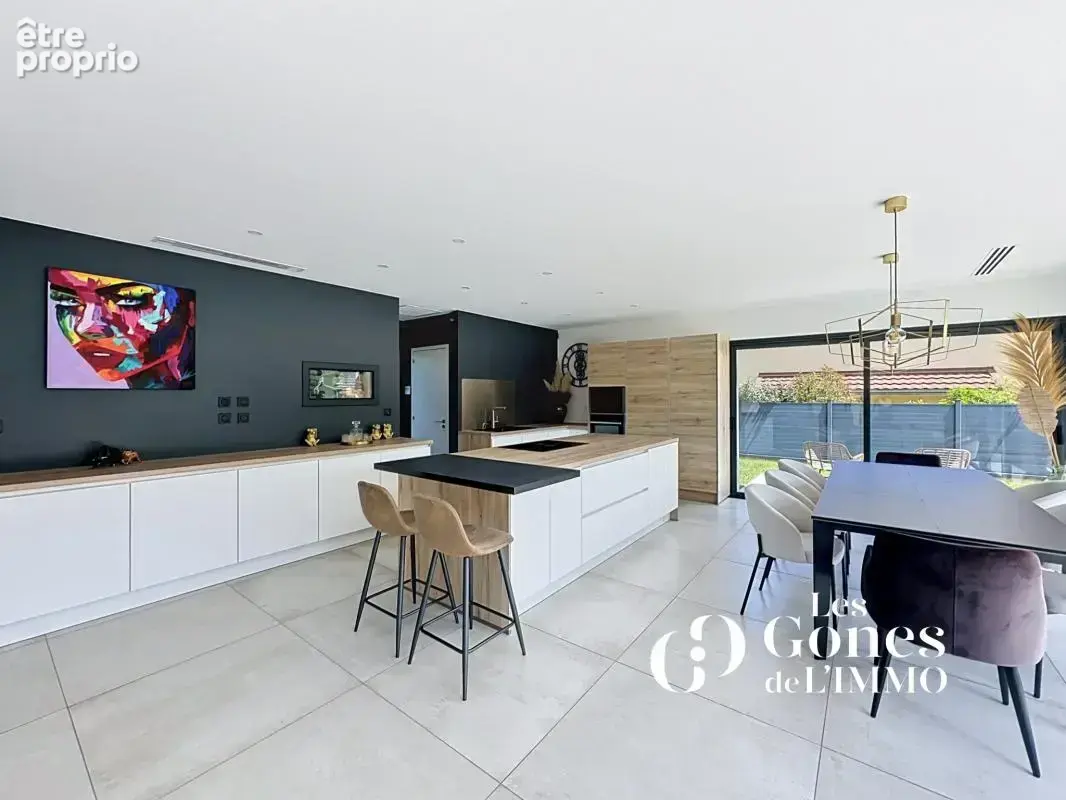 Villa  t5 - 180m2 - piscine - terrain 1490 m2- double  garag - photo 6