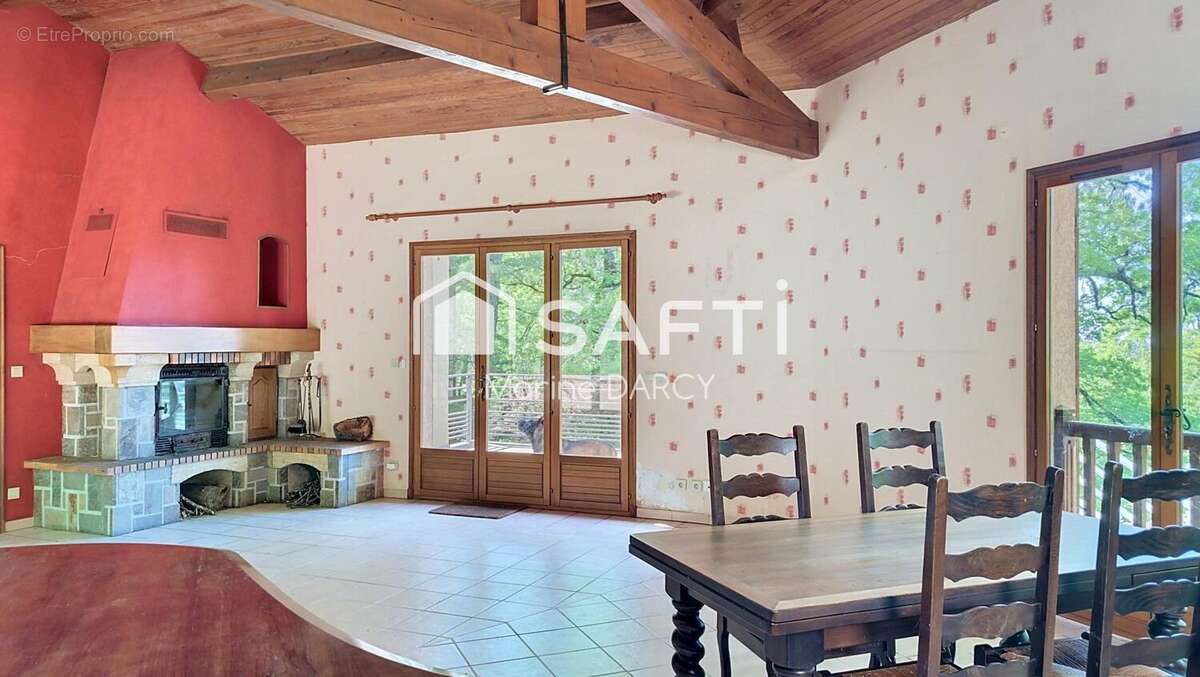 Maison 196 m² à Les Brunels  - photo 3