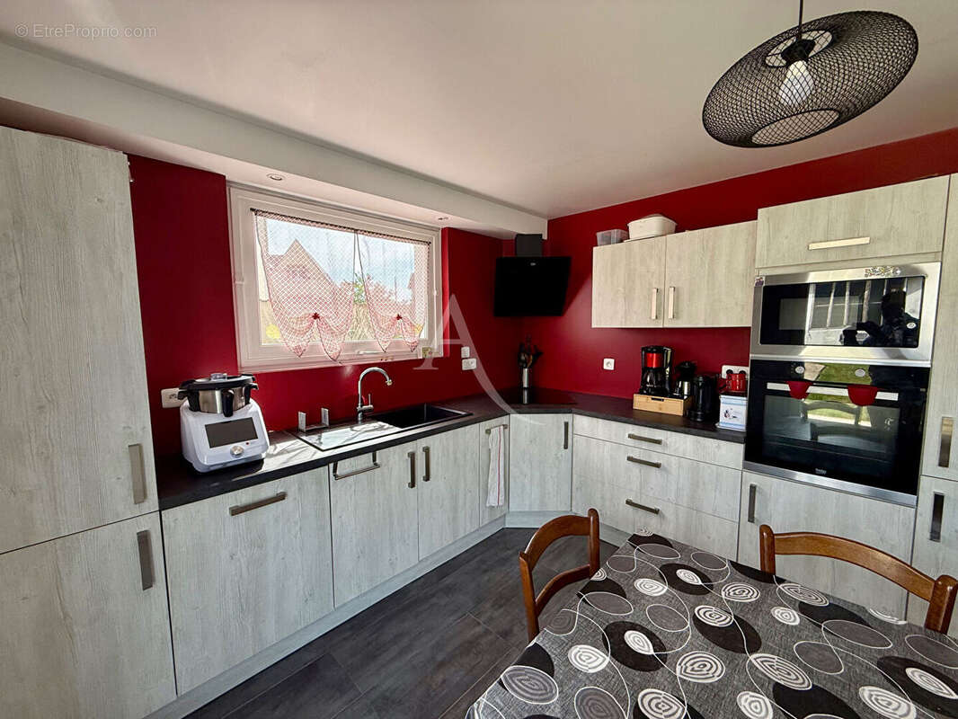 Maison à L&#039;HUISSERIE