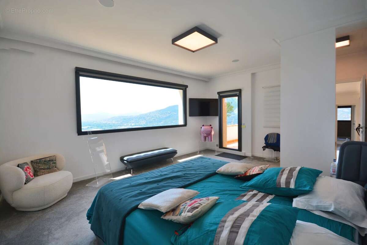 Maison à MOUGINS