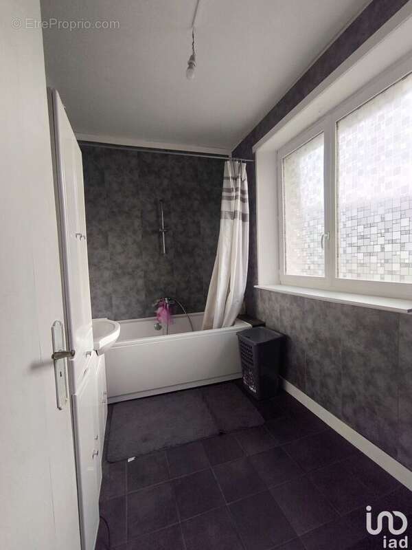 Photo 6 - Commerce à PLEYBEN