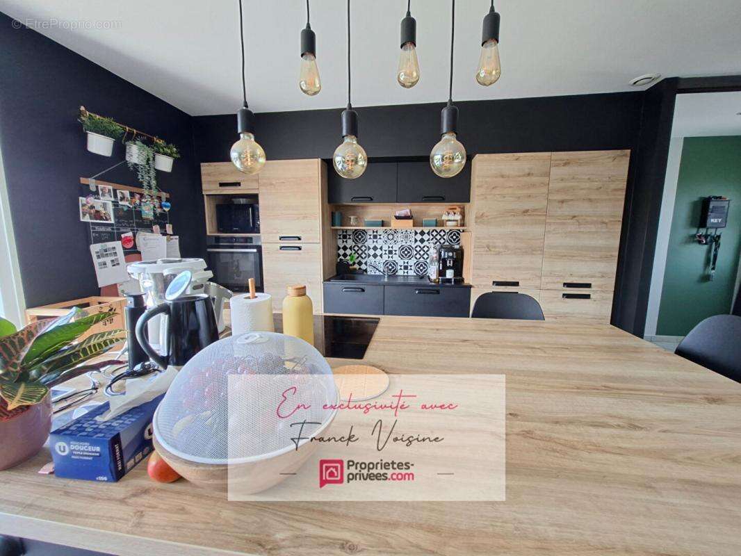 Maison à VENDRENNES