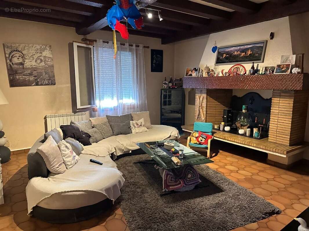 Commerce à RION-DES-LANDES