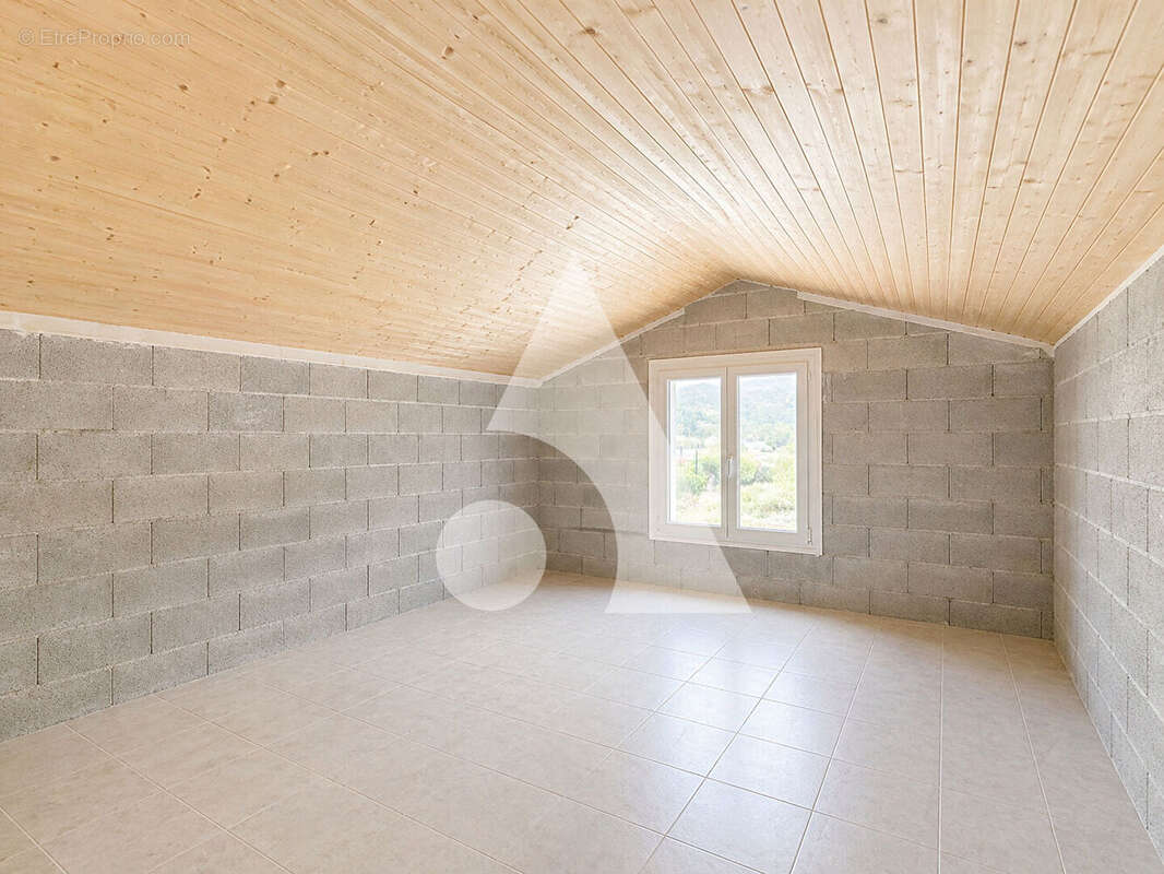 Appartement à LA ROCHE-DES-ARNAUDS