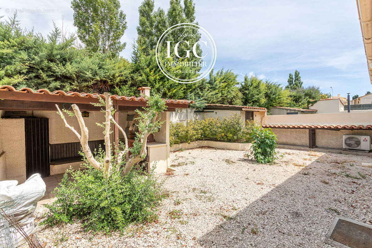 Maison à CHATEAUNEUF-LES-MARTIGUES