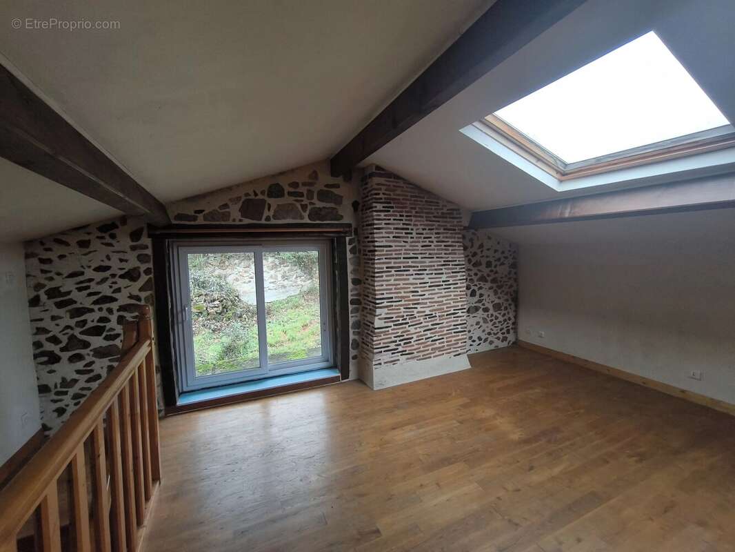 Maison à SAINT-JUNIEN