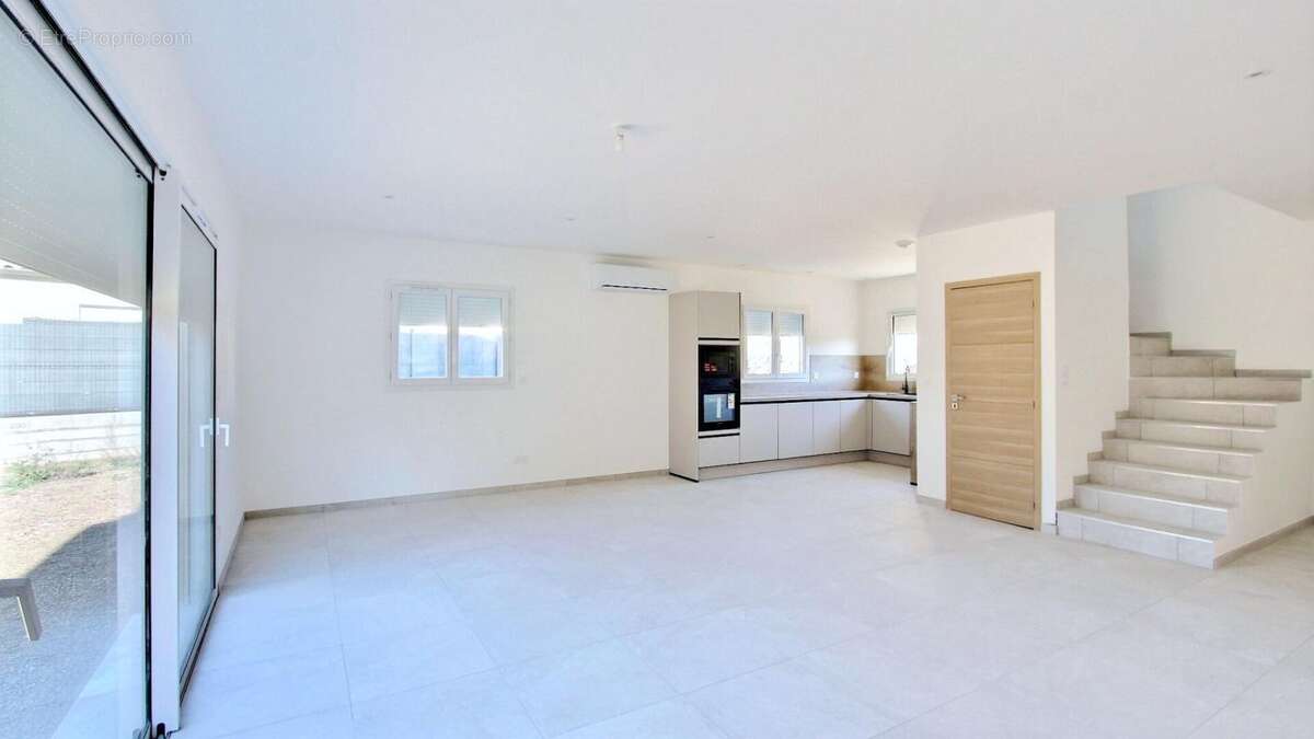 Maison à SAINT-ANTONIN-DU-VAR