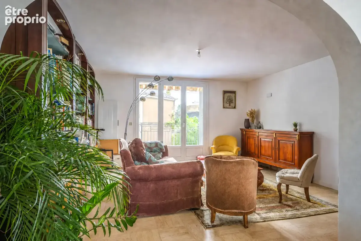 Investissement ensemble immobilier tours centre 5 logements 2 locaux commerciaux en exclusivite - photo 7