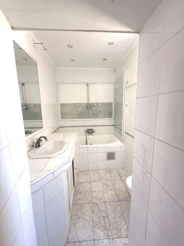 Appartement à TOURVES