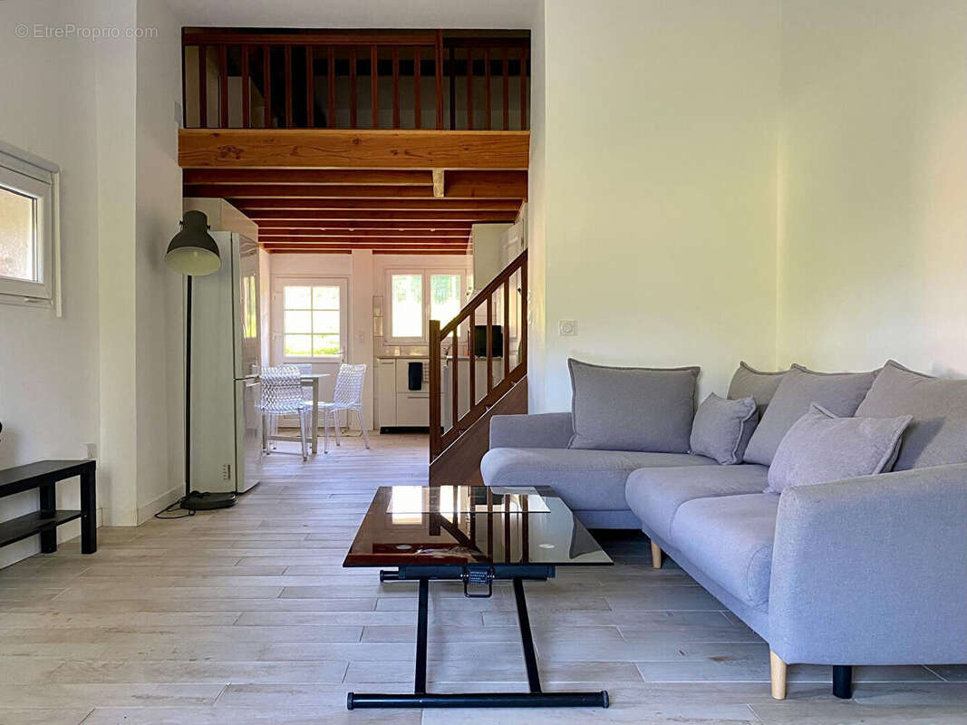Maison à FRONSAC
