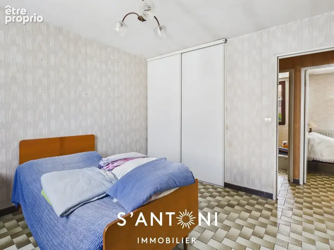 MEZE - Maison de plain-pied à 800 mètres de la place du marché ! - photo 11