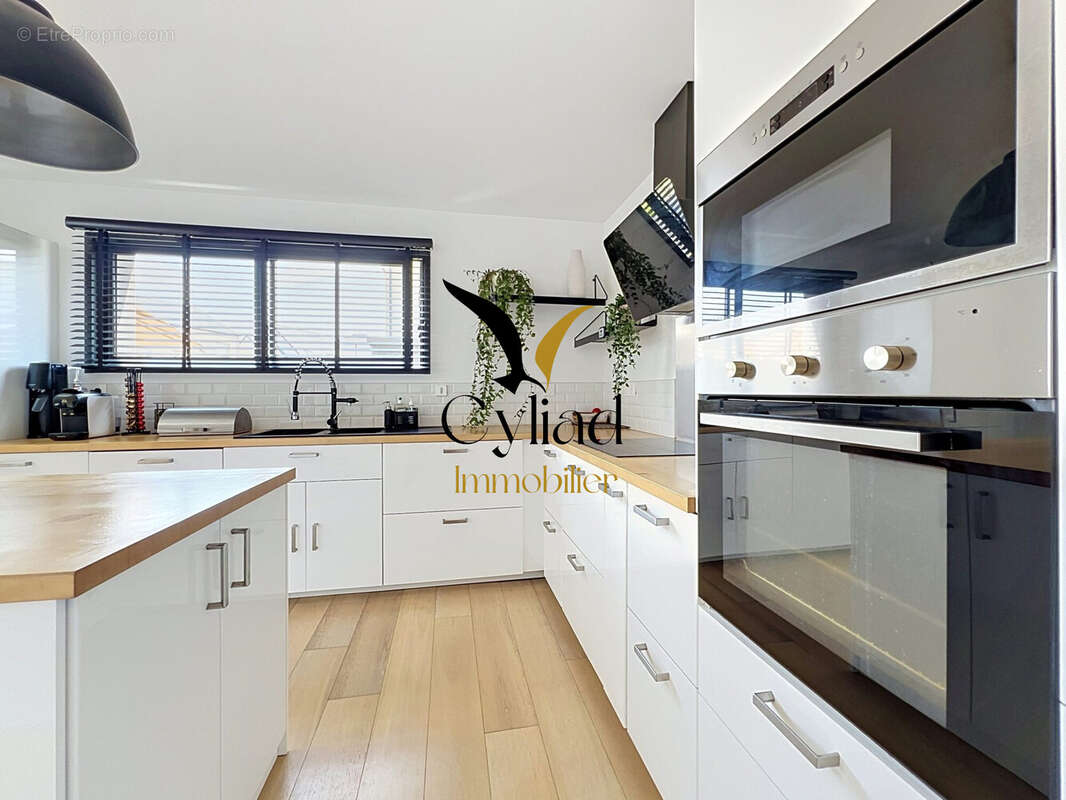 Maison 127 m² à Saint-Coulomb  - photo 3
