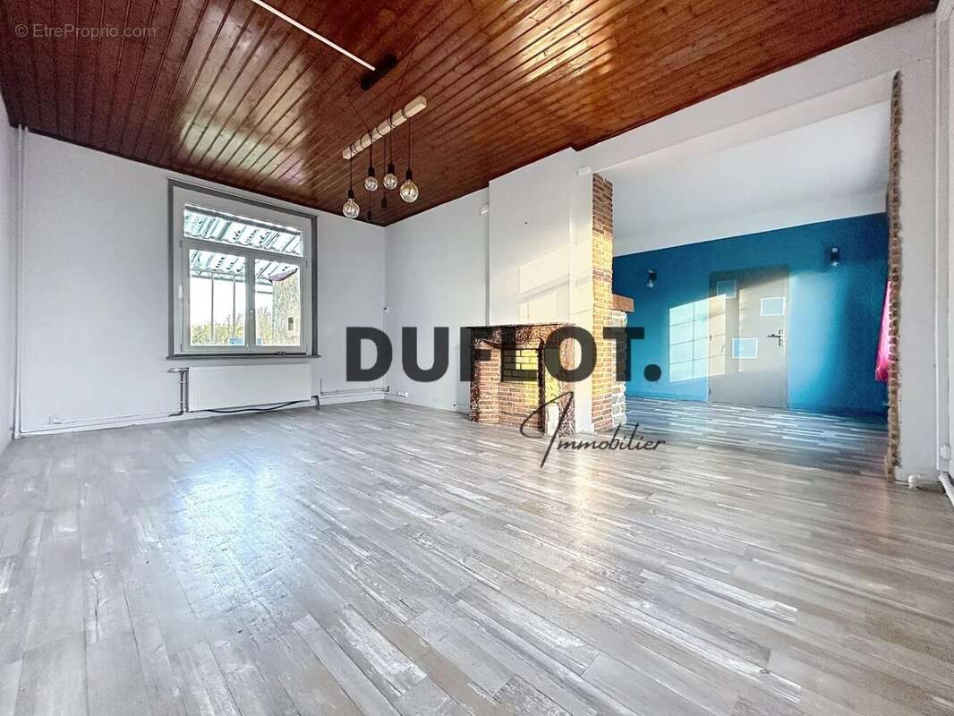 Maison à BEAURAINVILLE