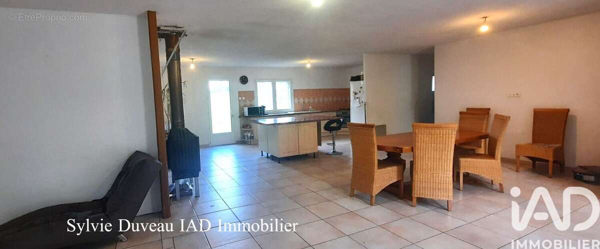Maison 131 m² à Puycornet  - photo 4