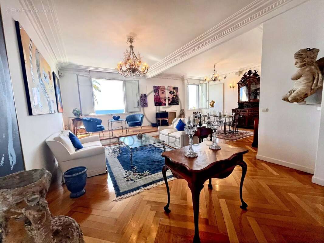 Appartement Promenade des Anglais à vendre  2 chambres  Vue panoramique sur la mer  Résidence Art Déco en front de mer, Nice - photo 11