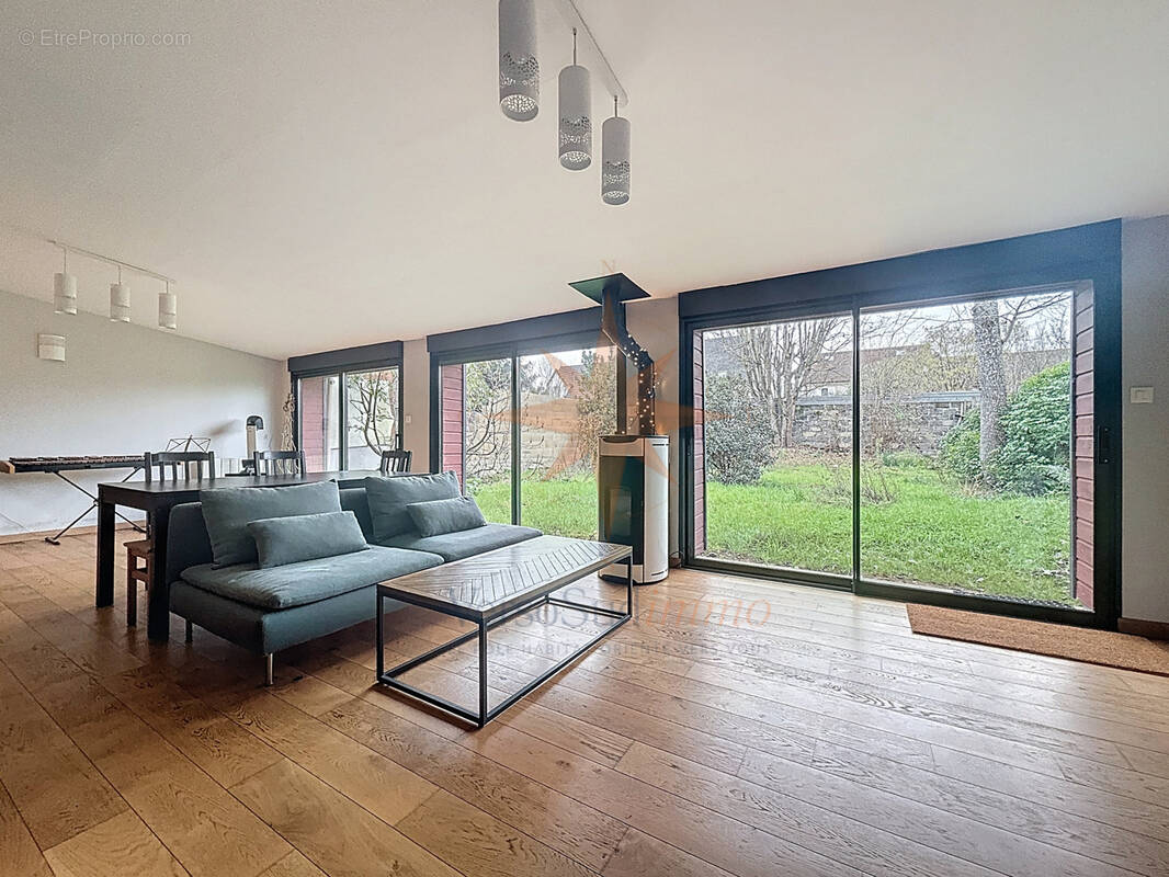 Maison à CHAMPS-SUR-MARNE