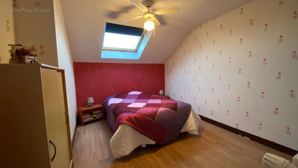 Maison à SAINT-CYRAN-DU-JAMBOT