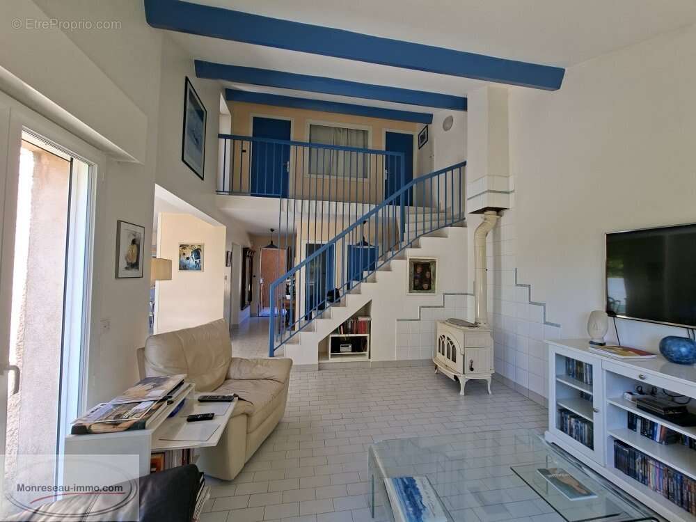 Maison à LA ROCHE-VINEUSE