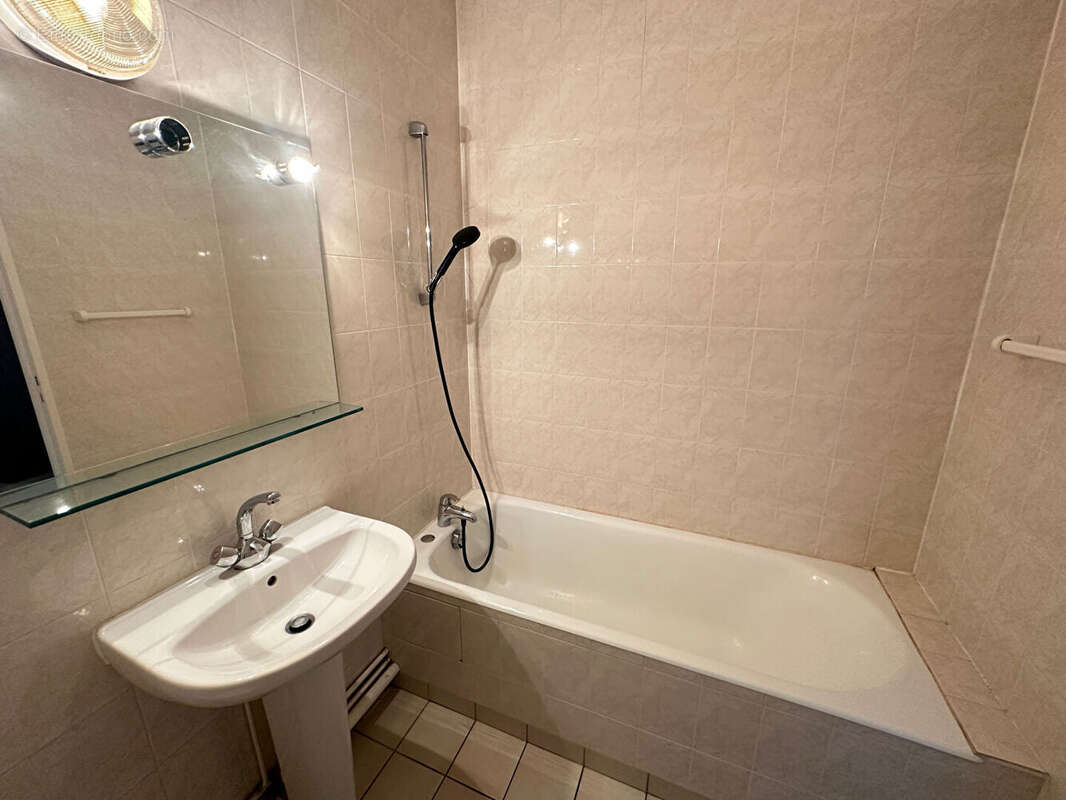 Appartement Saint Cloud / Studio 34.05 m² / Terrasse - photo 10