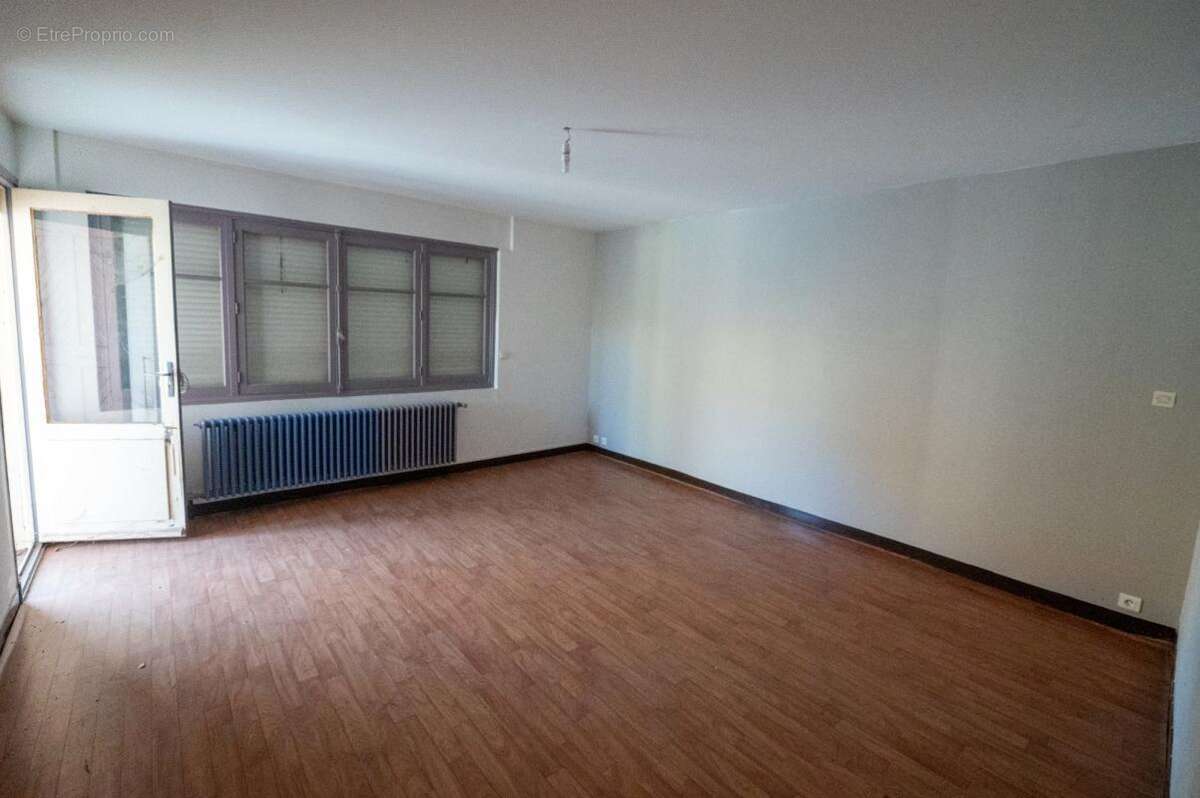 Maison à LA MOTTE-DU-CAIRE