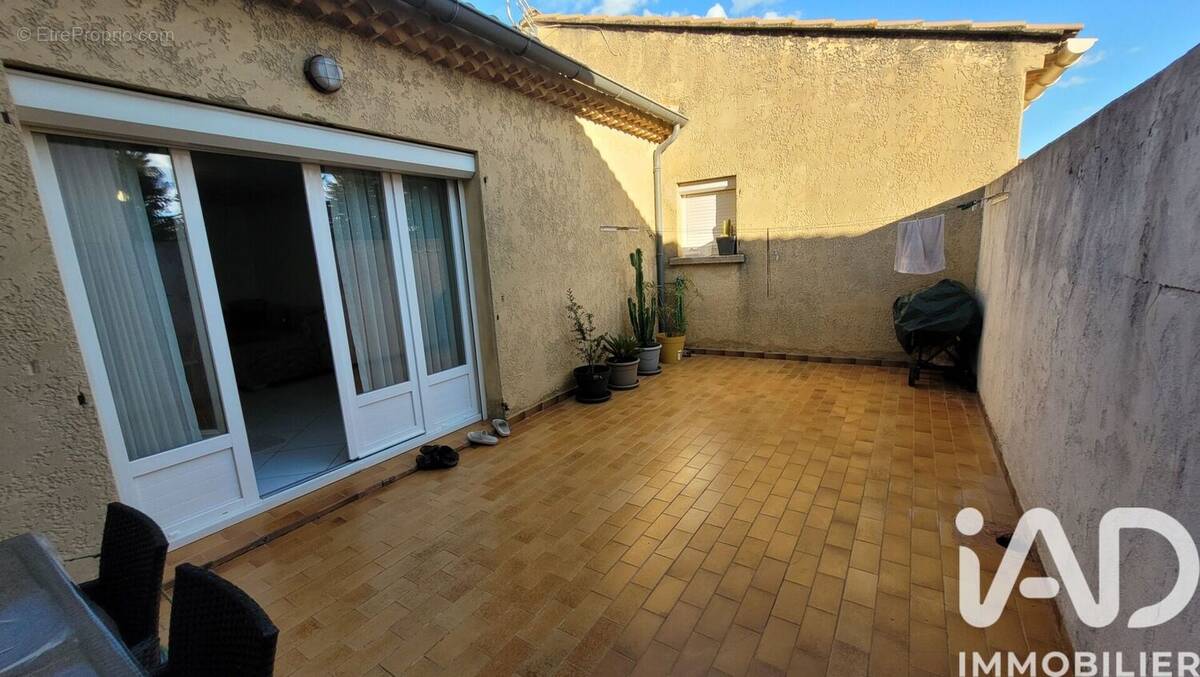 Photo 1 - Appartement à MORIERES-LES-AVIGNON