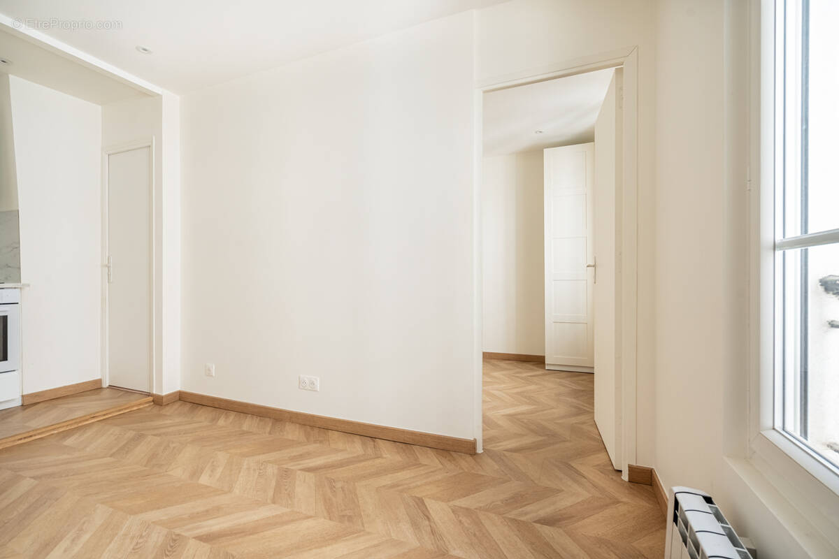 Appartement à PARIS-11E