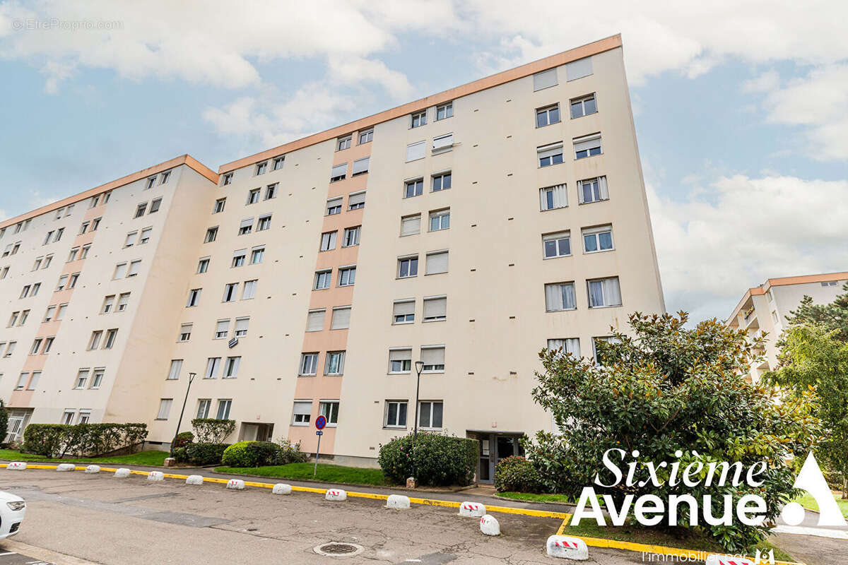 Appartement à CHILLY-MAZARIN