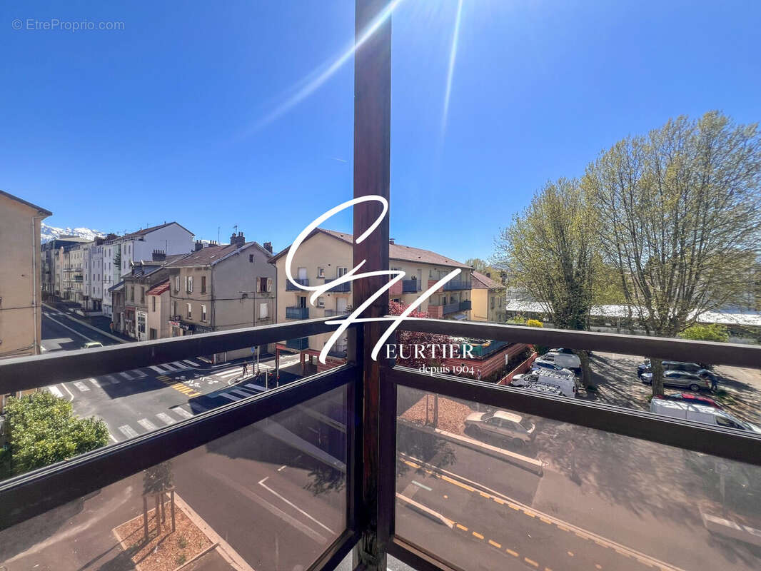 Appartement à FONTAINE