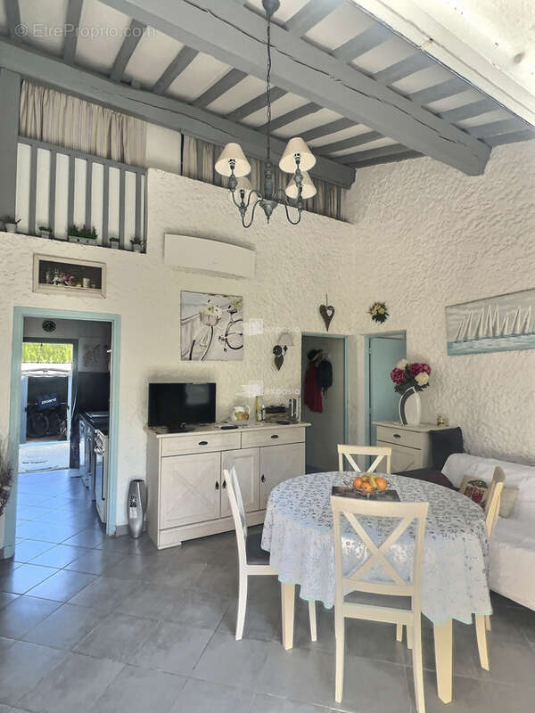 Maison à SAINT-CYPRIEN