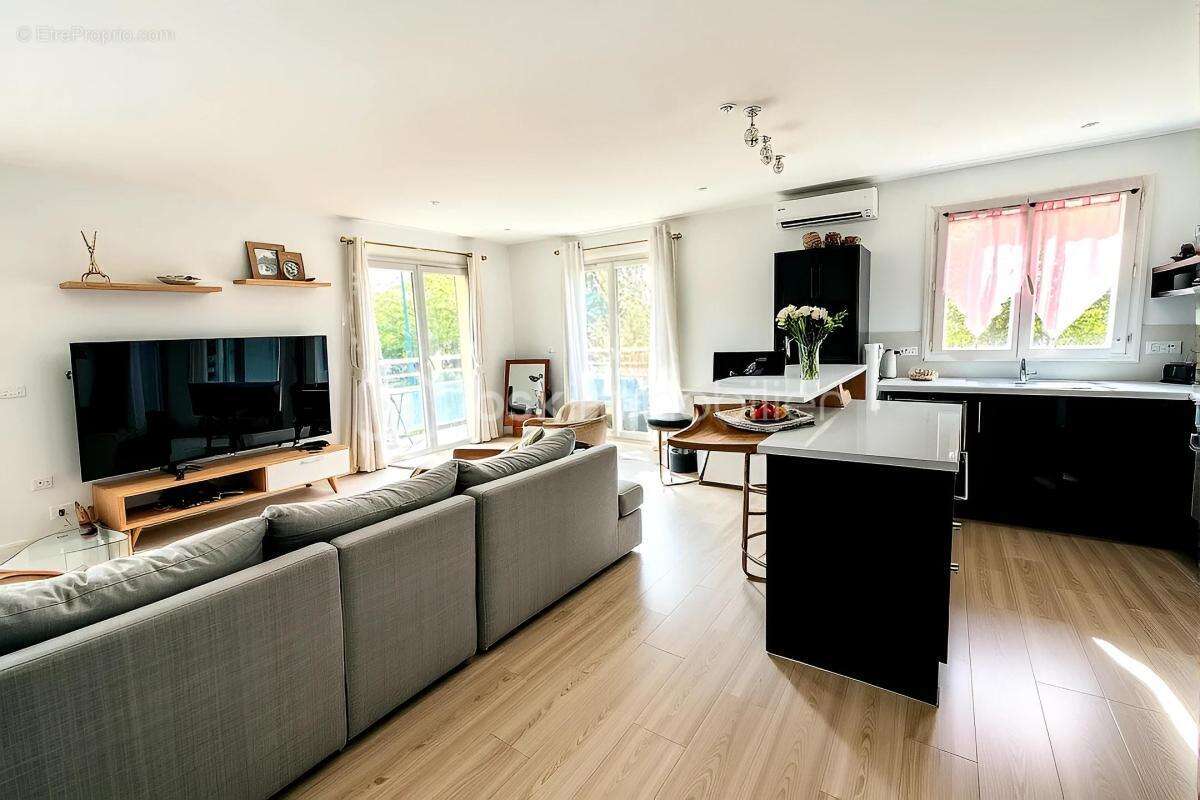 Appartement à SAINT-OUEN-L'AUMONE