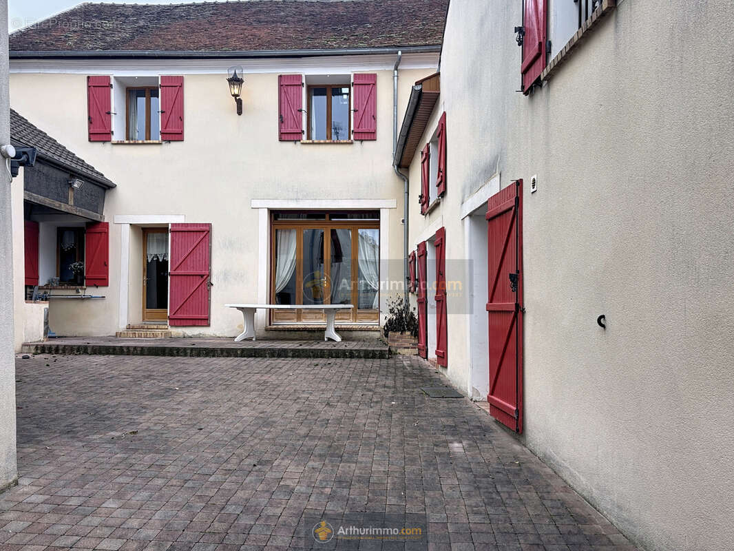 Maison à COULOMMIERS