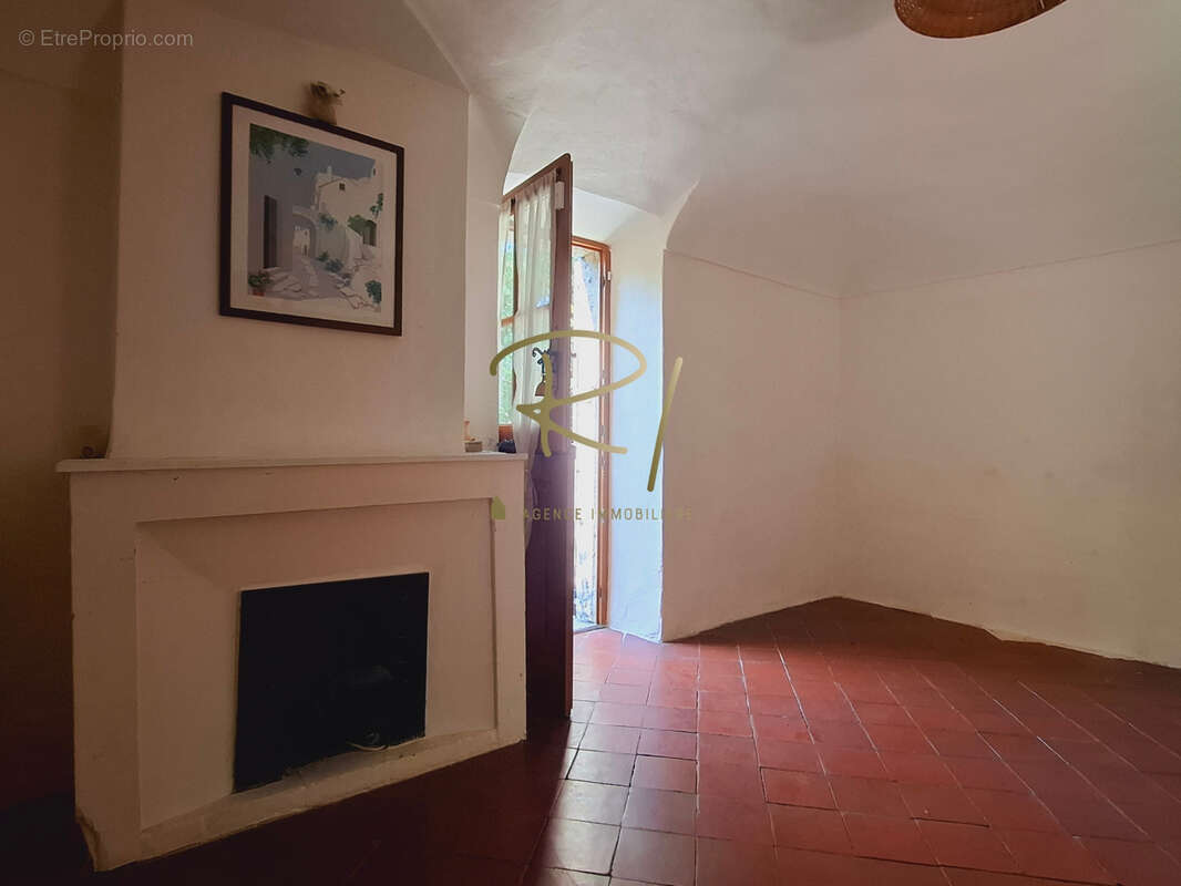 Maison à SAINT-ANDRE-DE-CRUZIERES