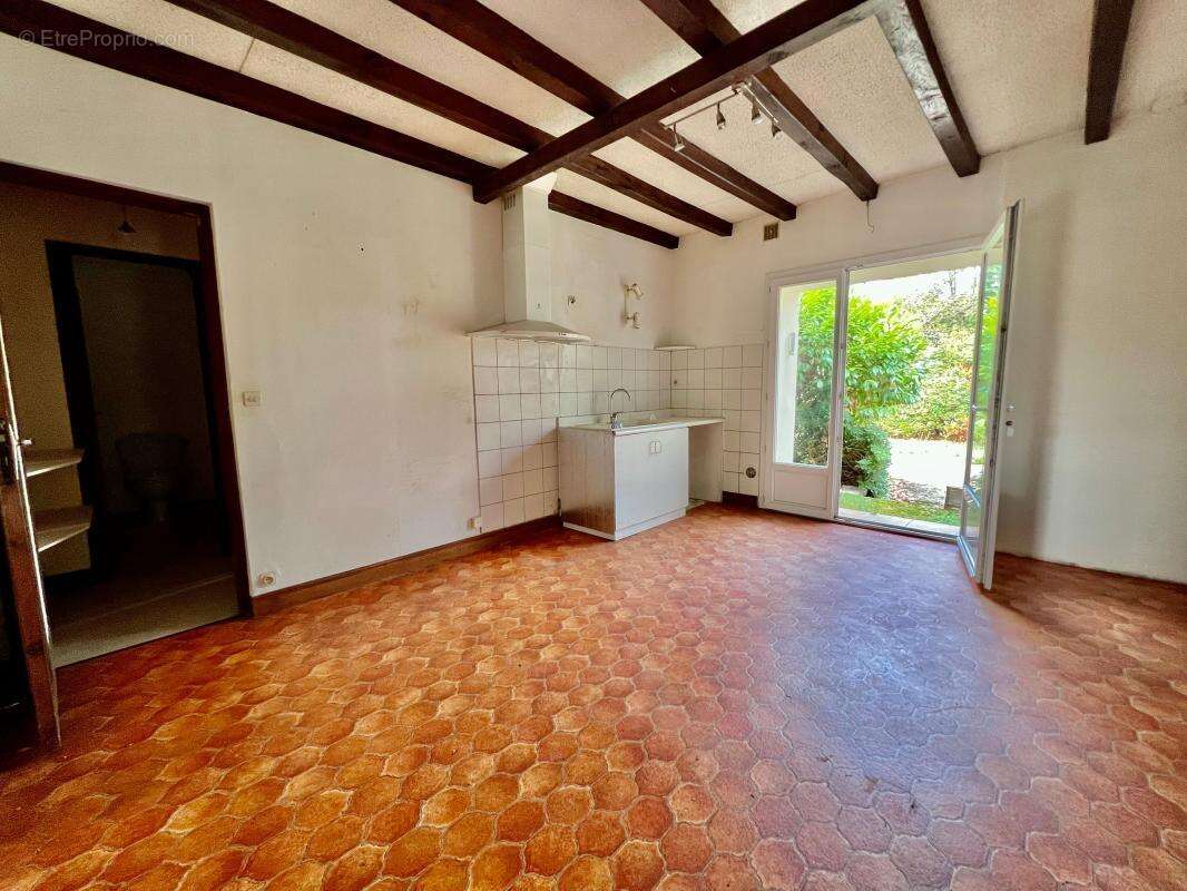Maison à MONTPEYROUX