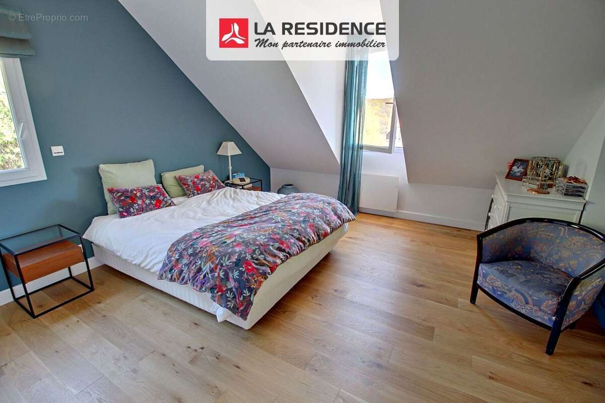 Maison à VAUX-SUR-SEINE