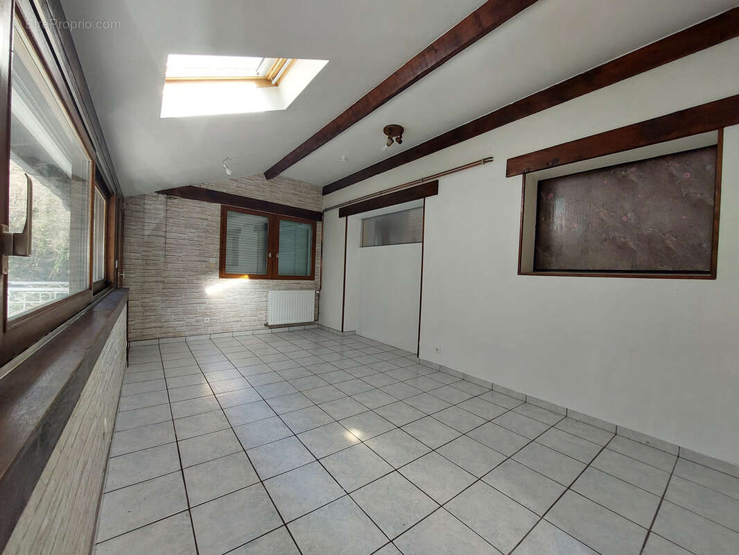 Appartement à SAINT-MAURICE-DE-LIGNON