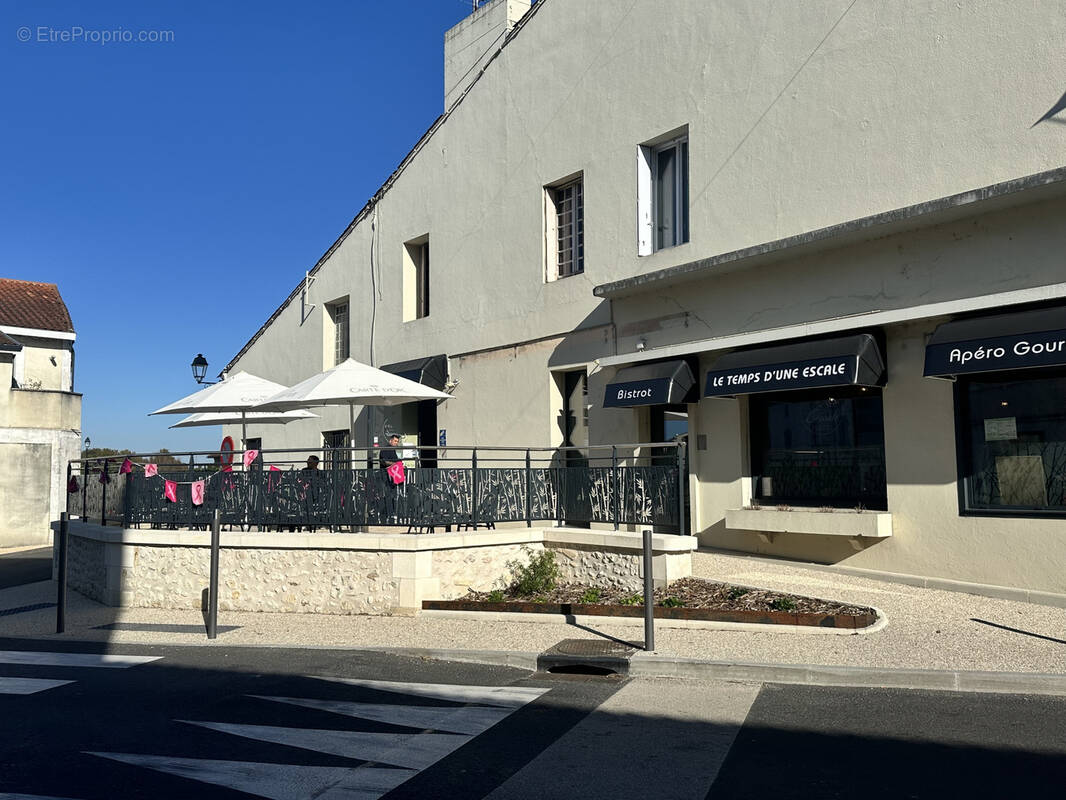 Autre à LA ROCHE-CHALAIS