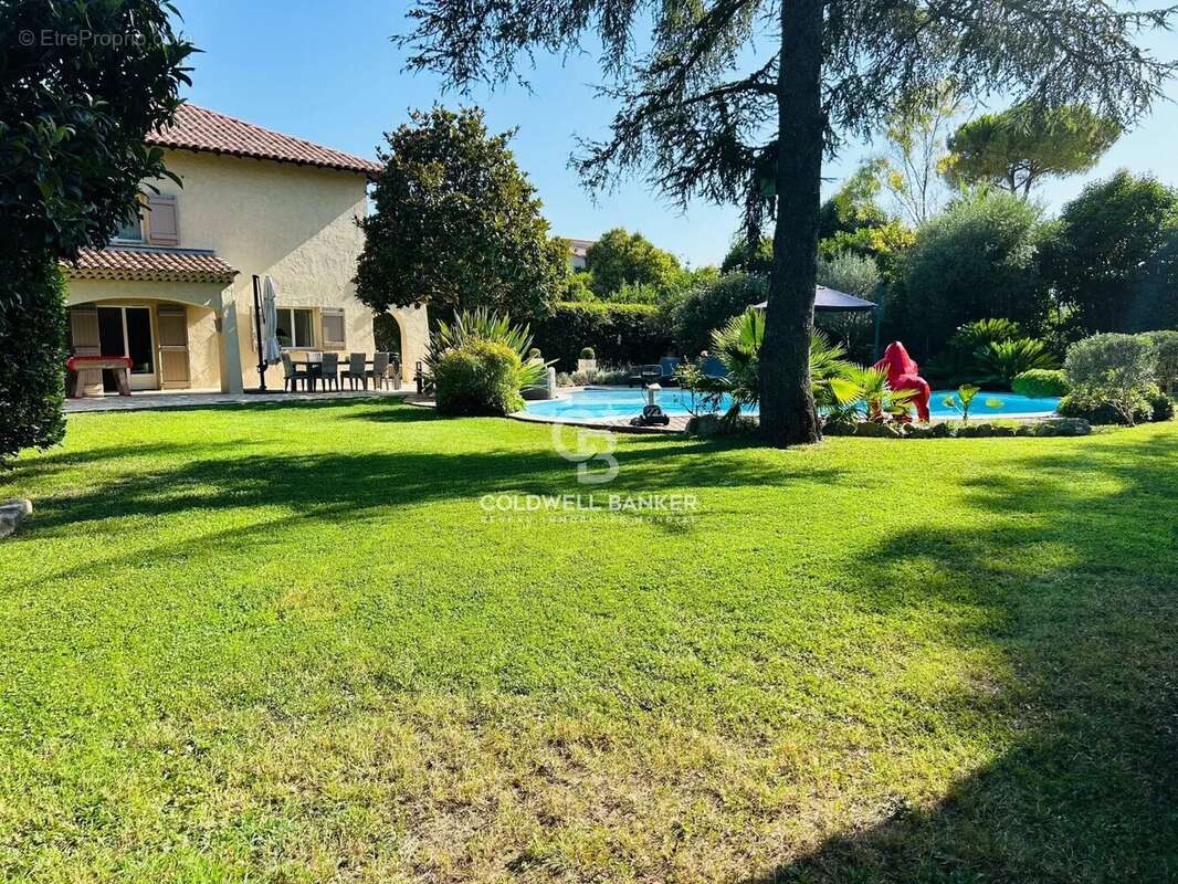 Maison à MOUGINS