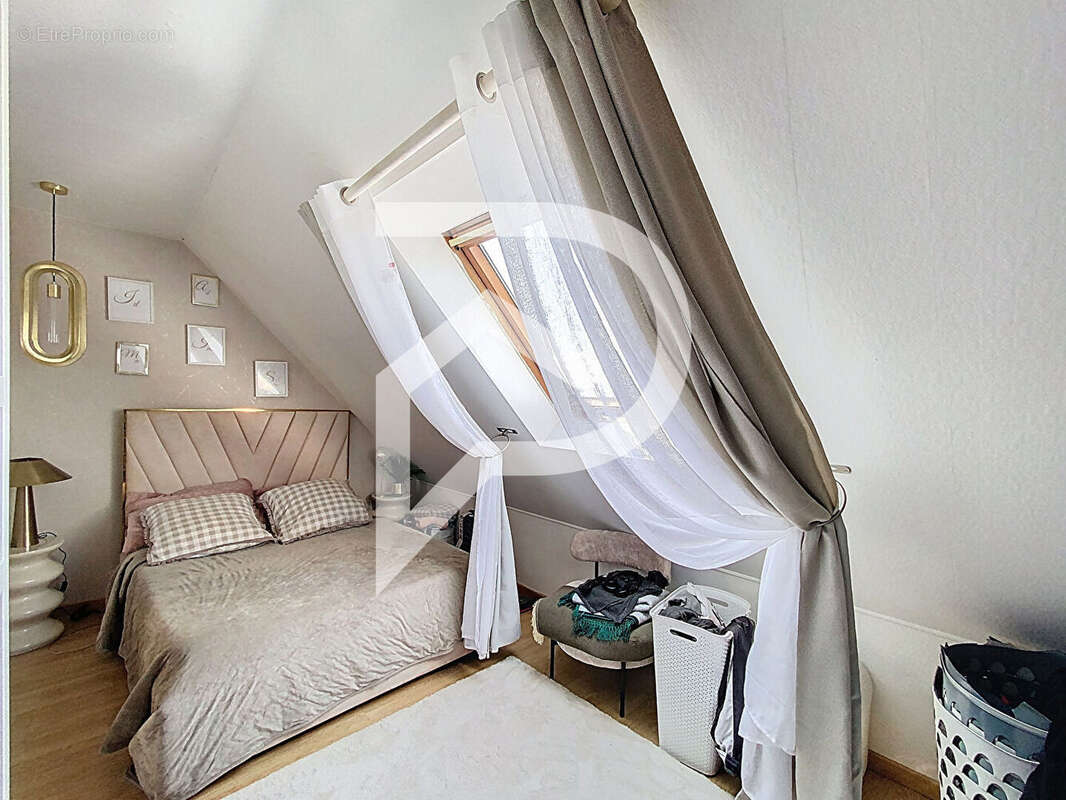 Maison à VERT-EN-DROUAIS