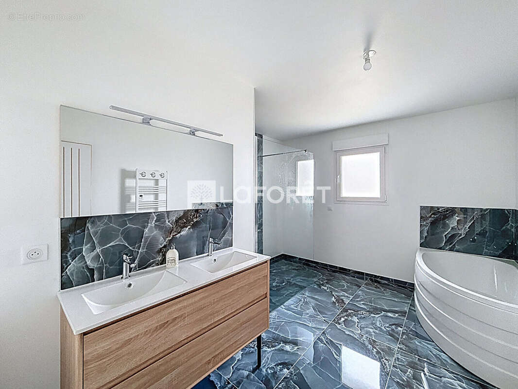 Maison à LUXEMONT-ET-VILLOTTE