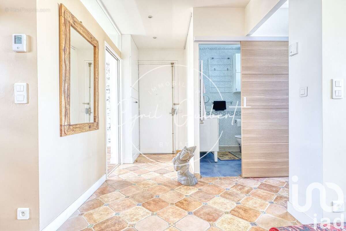 Photo 3 - Appartement à LE PERREUX-SUR-MARNE