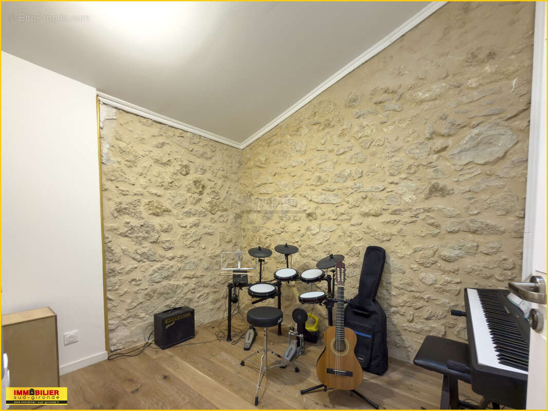 Magnifique rénovation Centre PODENSAC - photo 20