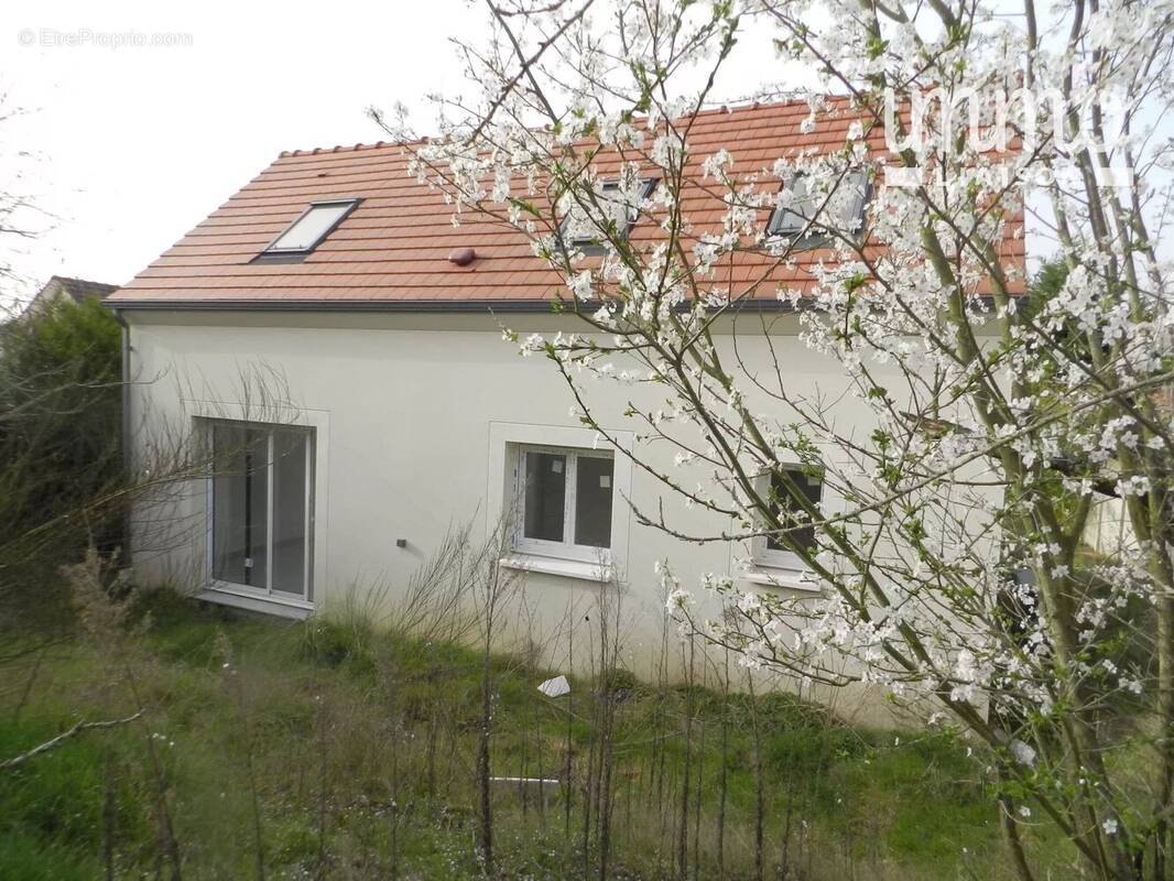 Maison à LA VILLE-DU-BOIS