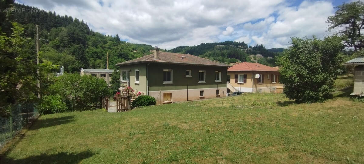 Maison à LE CHEYLARD