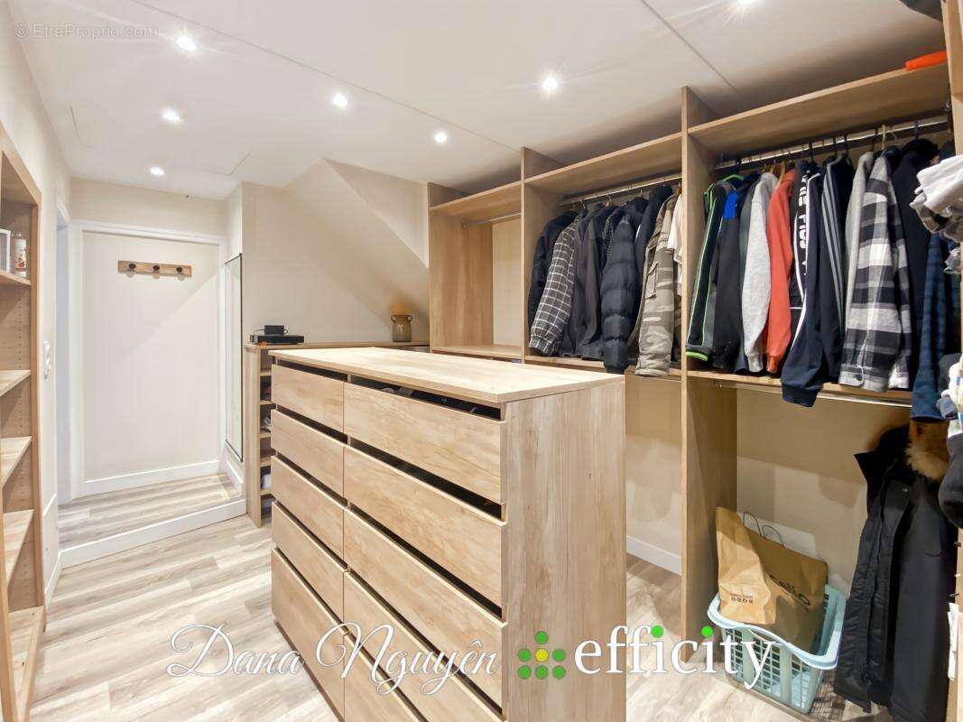 Maison 154 m² à Saint-Privat-Des-Vieux  - photo 8