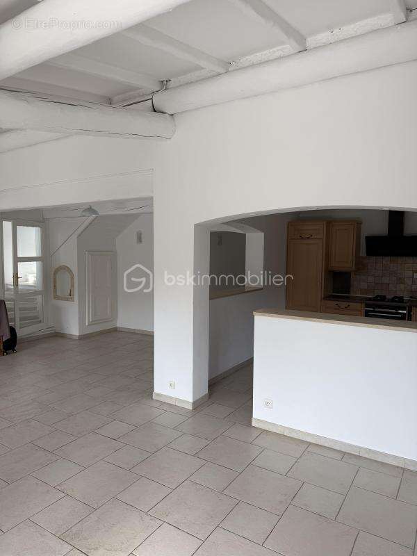 Maison à CHATEAUNEUF-LES-MARTIGUES