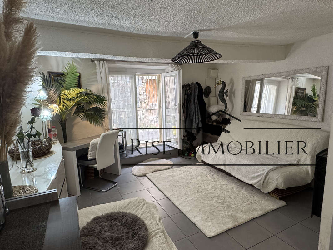 Maison à LEZIGNAN-CORBIERES